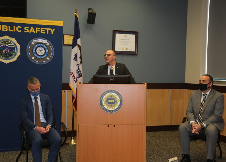 AG Barr Honors DCI Special Agent with Distinguished Service in Policing Medal