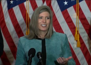 Ernst Welcomes Grassley Back to the Senate