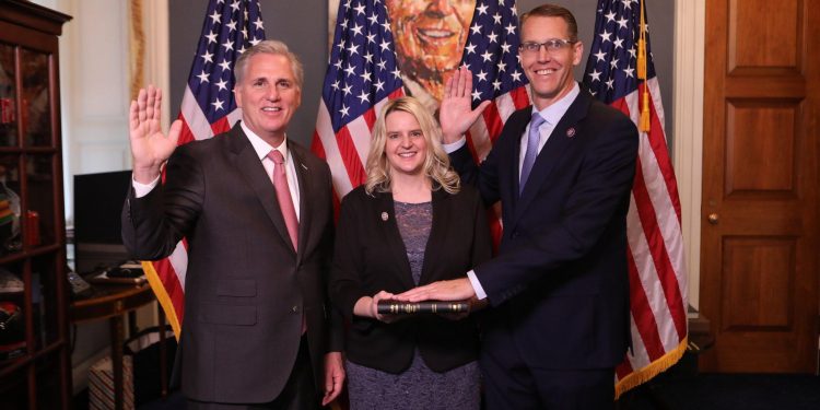 Hinson, Miller-Meeks, Axne, and Feenstra Sworn Into 117th Congress