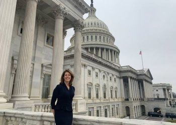 Hinson, Miller-Meeks, Axne, and Feenstra Sworn Into 117th Congress
