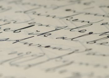 Iowa Senate Panel Advances Bill Requiring Public Elementary Schools Teach Cursive