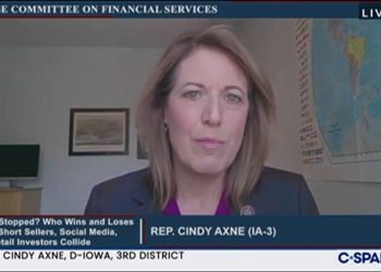 Watch: Axne Questions Robinhood CEO on Gamification of Stock Trading