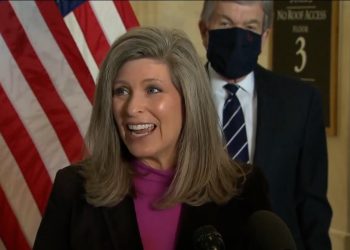 Ernst Says Congressional Democrats Are Attempting a ‘Power Grab’