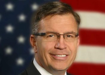 Former Congressman Bobby Schilling Dies After Battle With Cancer