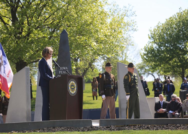 Fallen Officers Remembered During 2021 Iowa Peace Officer Memorial