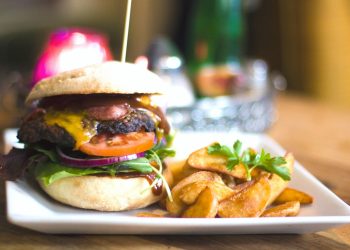 Axne Reminds Iowa Restaurants that American Rescue Plan Relief is Now Available