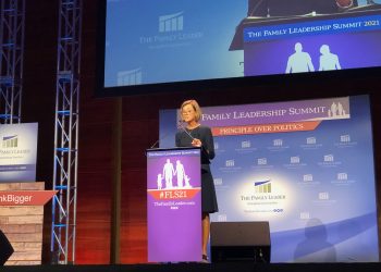 Reynolds Promotes Federalism, Conservative Agenda at Family Leadership Summit
