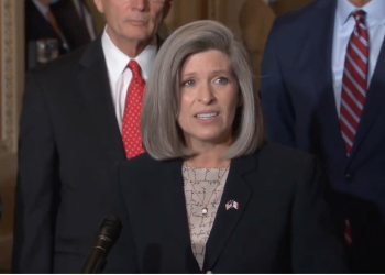 Ernst Says Democrats Want to ‘Snoop in Iowans’ Bank Accounts’