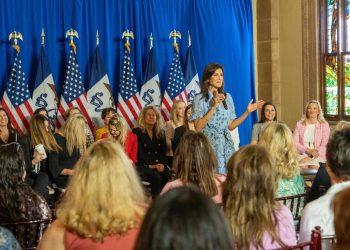 Harris: How to win in Iowa