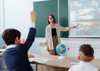 teacher discussing her lesson about geography